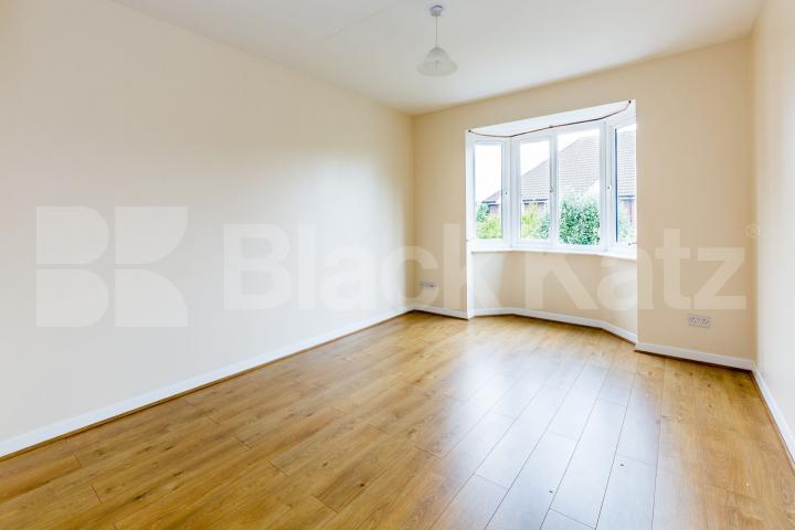 Large reception, 2 double bedroom rooms on a quiet residential street  Bunning Way , Caledonian Road 